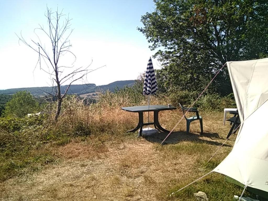Camping La Foret Du Morvan Larochemillay Bagian luar foto